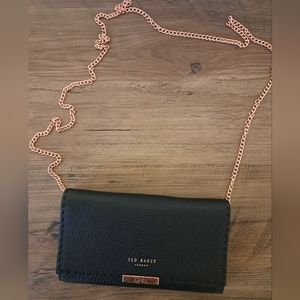 Ted Baker Wallet on Chain